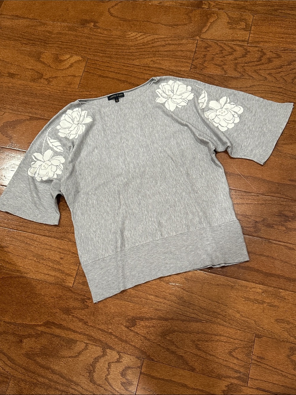Adrienne Vittadini gray Floral Appliqué Short Sleeve sweater Top